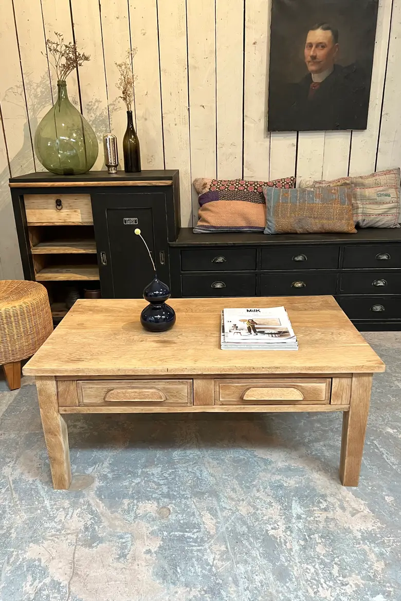 Table basse en chêne clair début 20e
