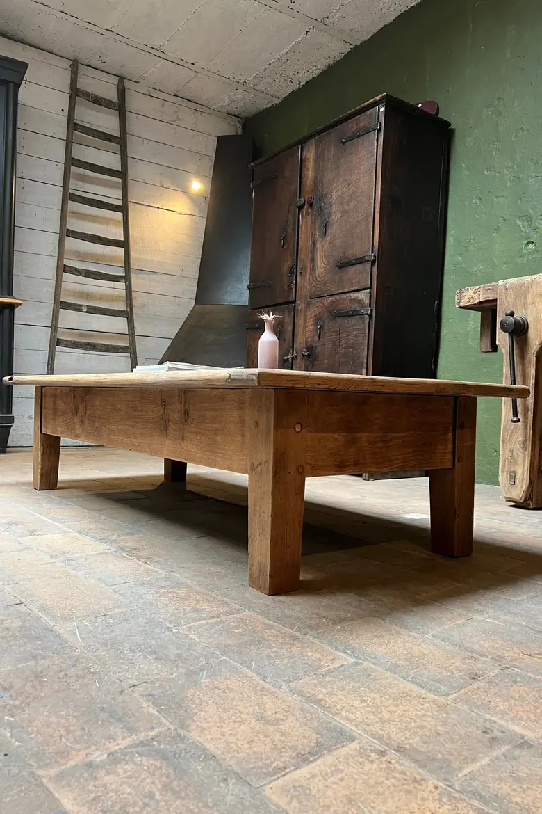 Table basse en chêne Début XXème