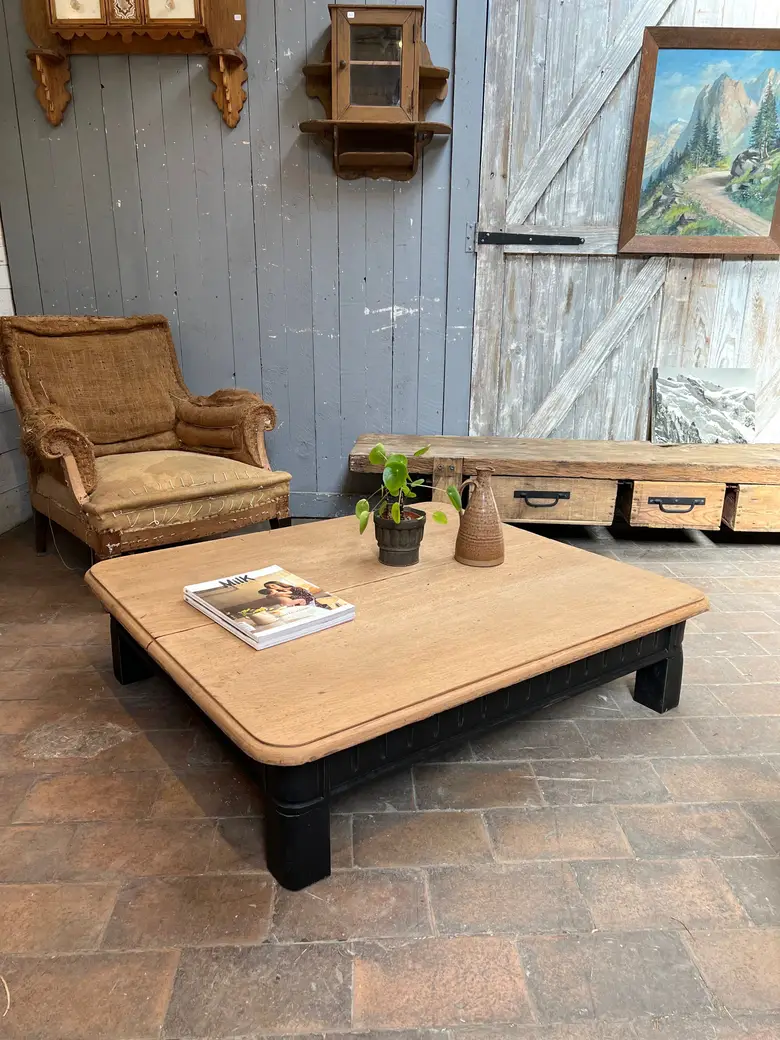 Table basse en chêne Début XXème