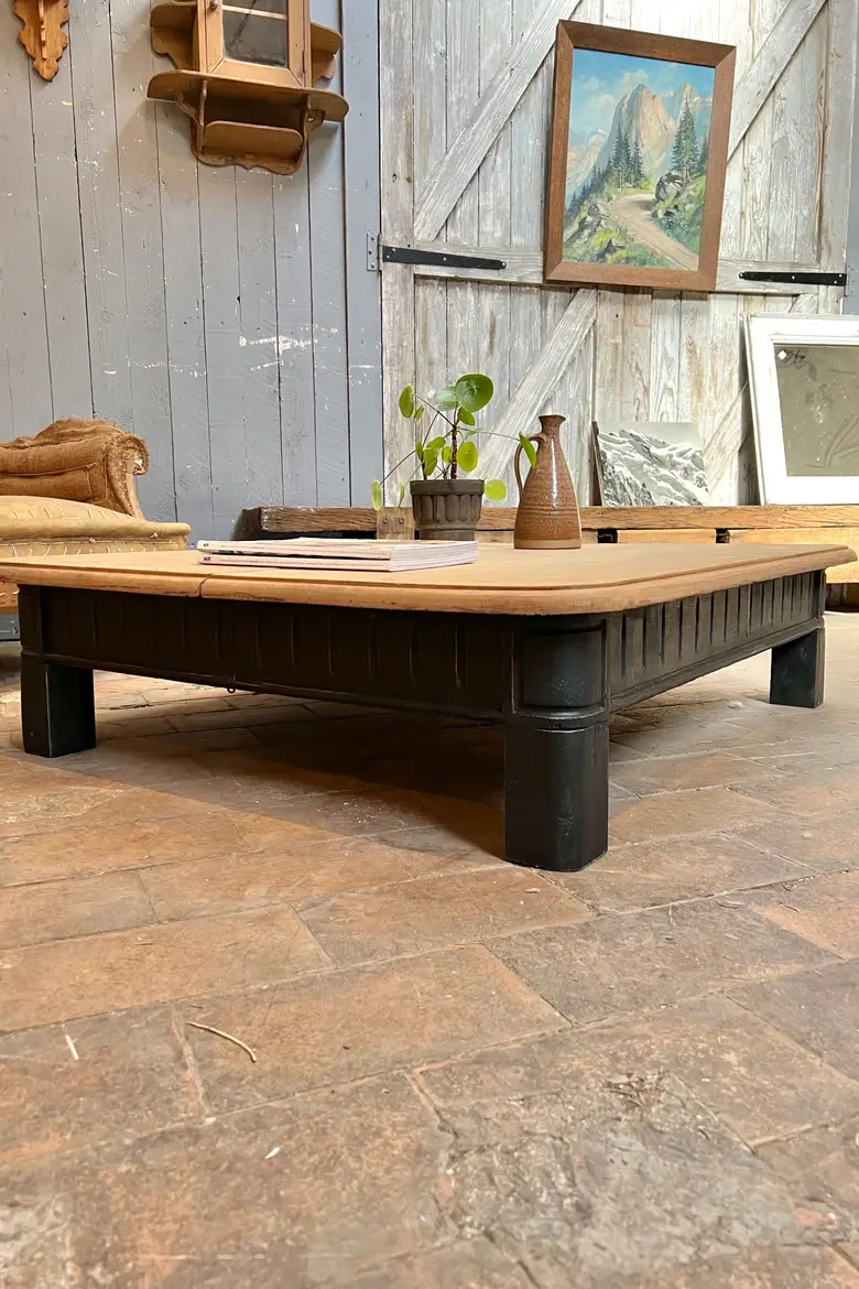 Table basse en chêne Début XXème