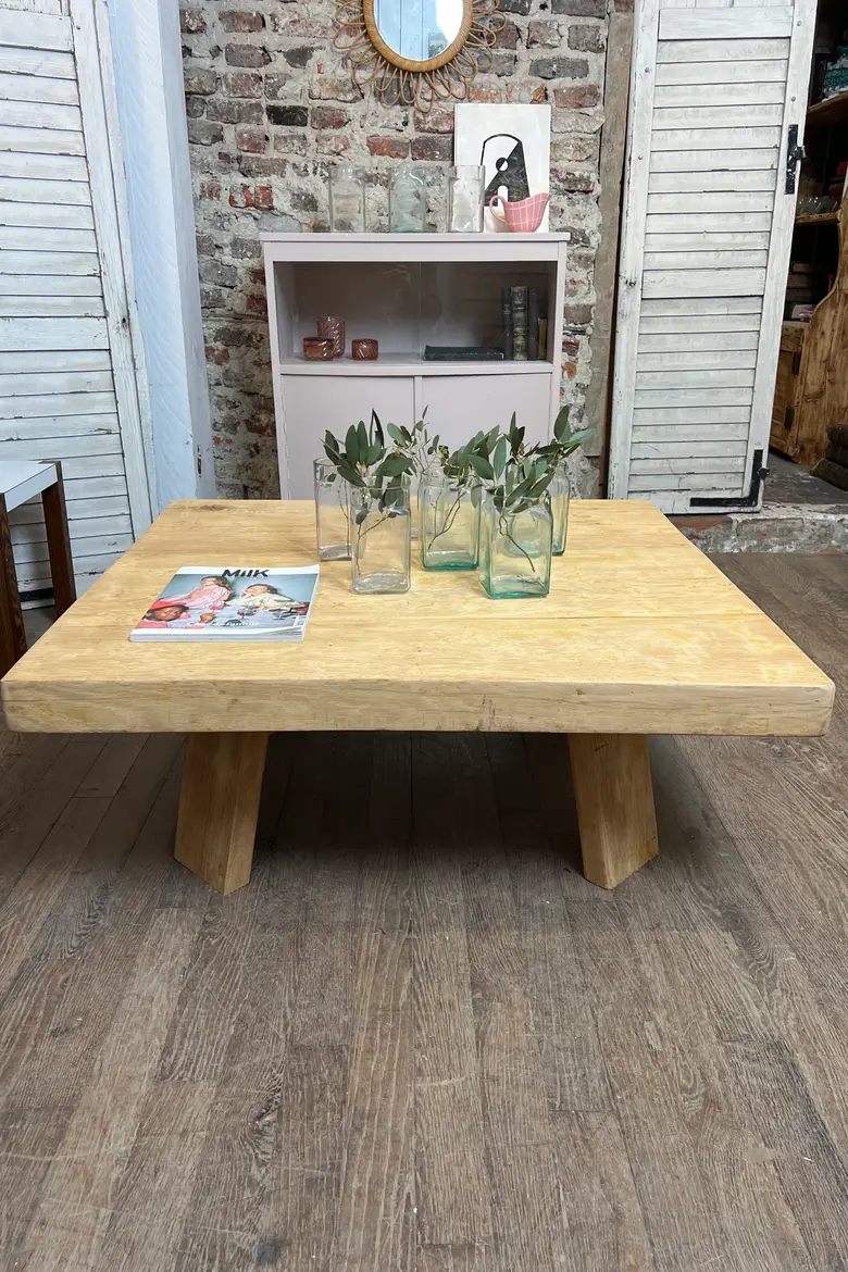 Table basse en chêne — Table basse en chêne