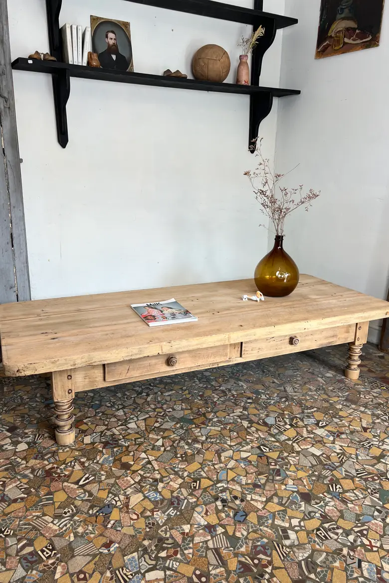 Table basse en hêtre