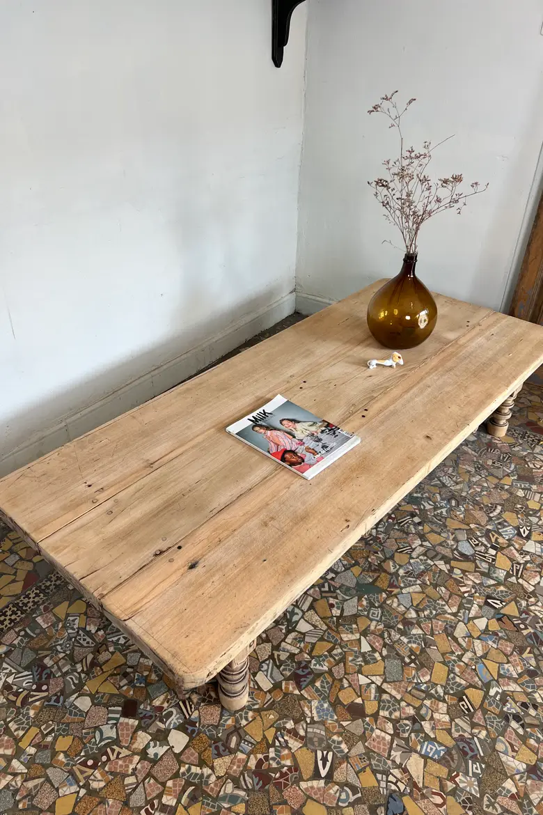 Table basse en hêtre