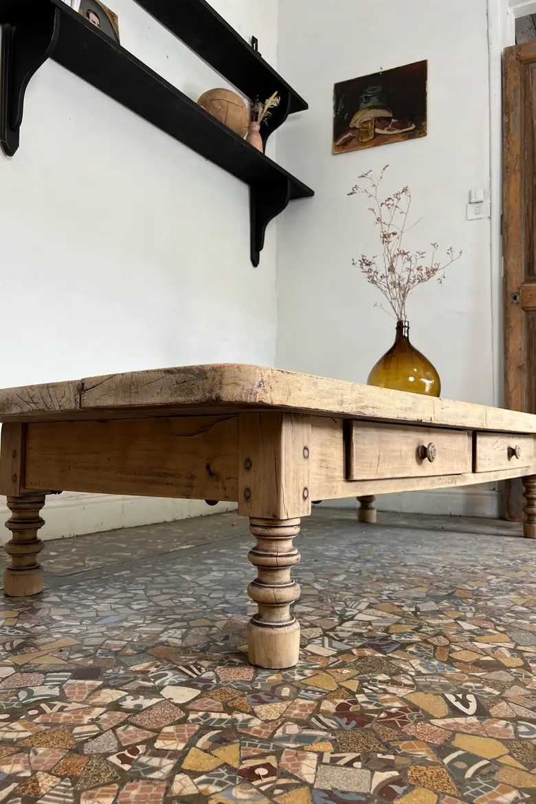 Table basse en hêtre