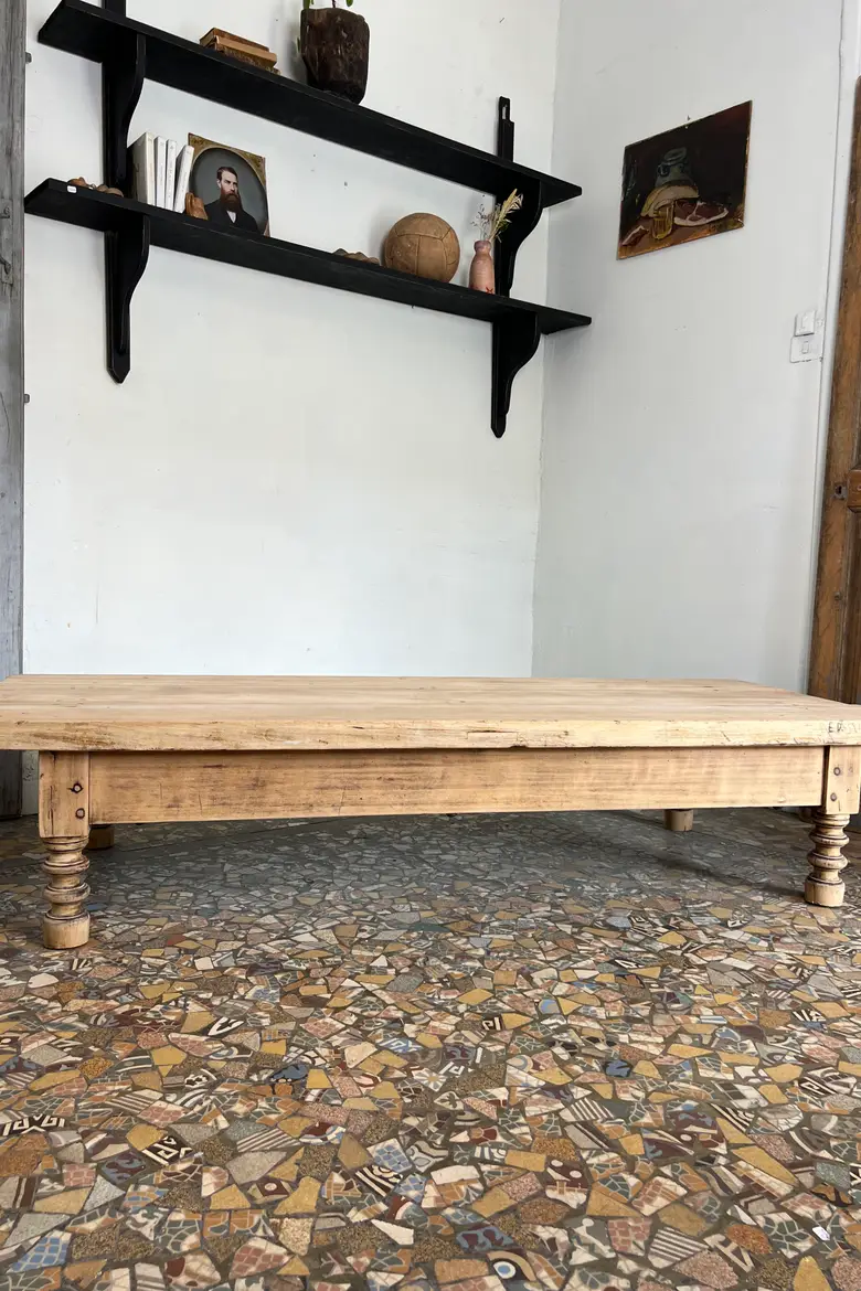 Table basse en hêtre