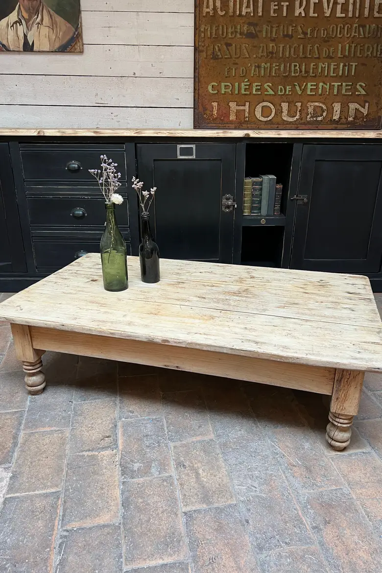 Table basse en hêtre Début XXème