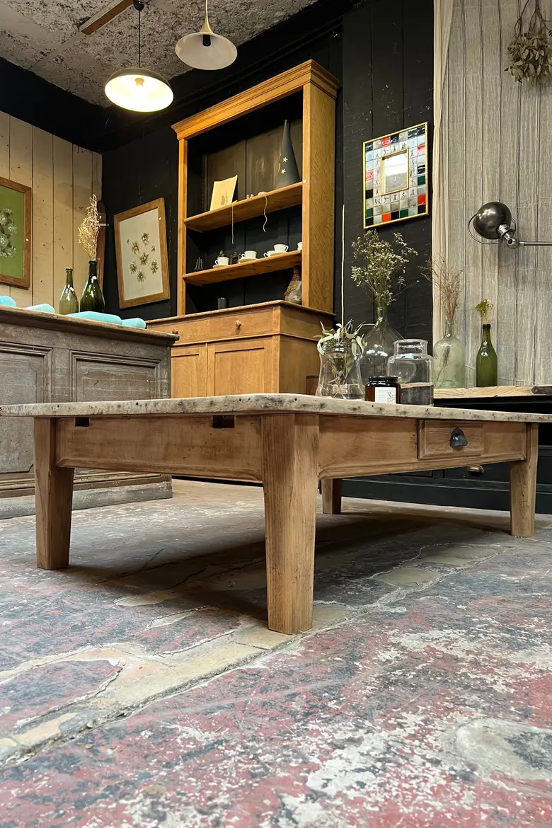 Table basse en hêtre Début XXème