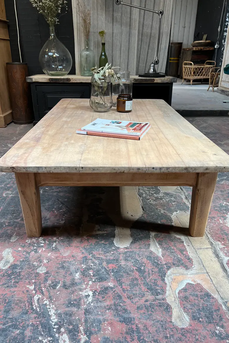 Table basse en hêtre Début XXème
