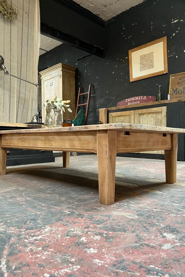 Table basse en hêtre Début XXème