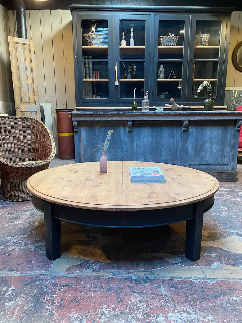 Table basse en loupe de merisier Début XXème