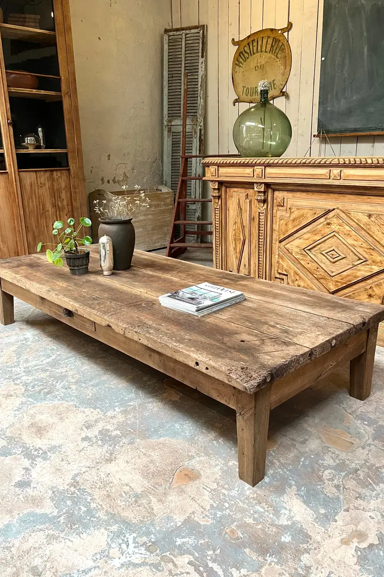 Table basse en noyer