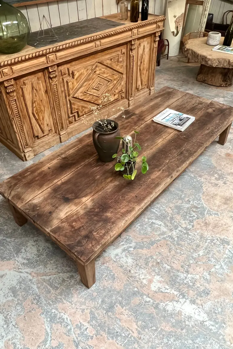 Table basse en noyer
