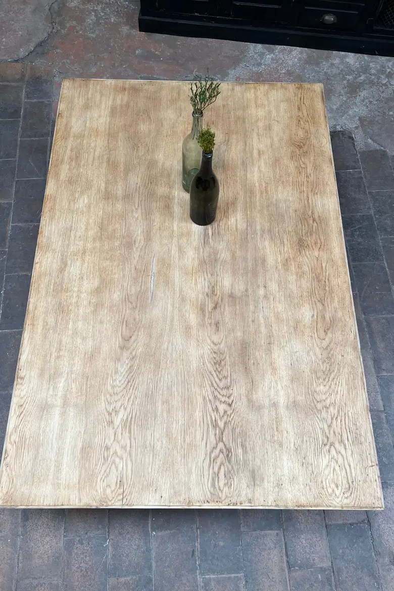 Table basse en placage chêne Début XXème