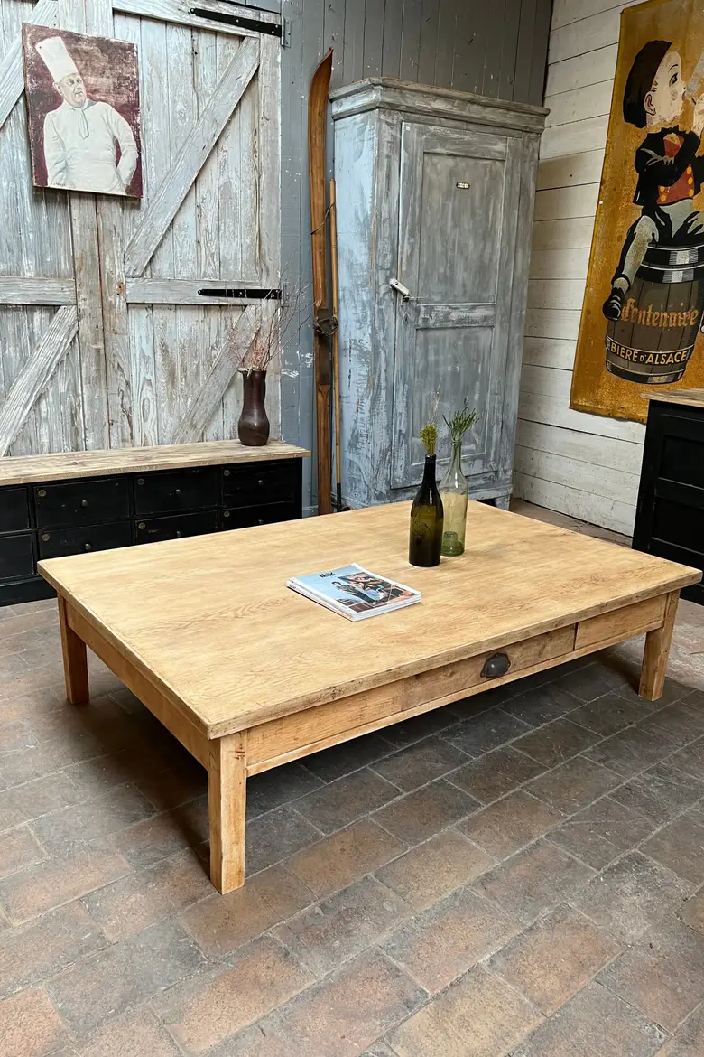 Table basse en placage chêne Début XXème