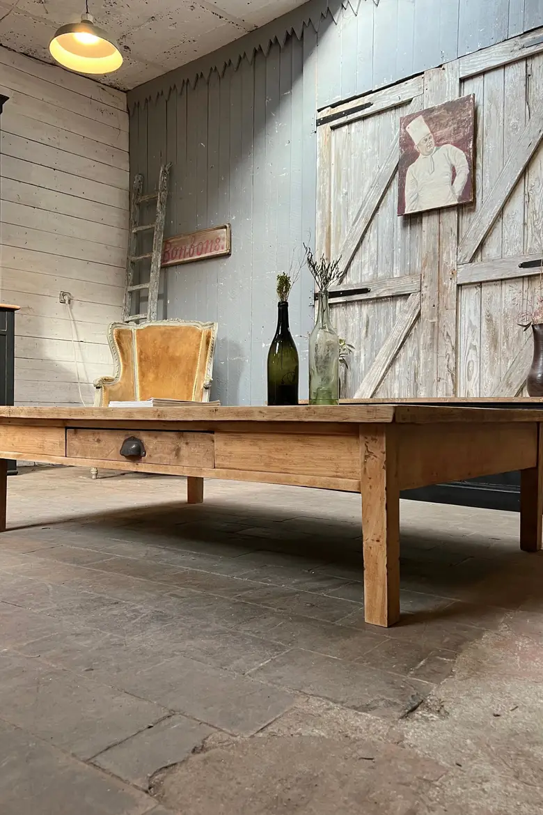 Table basse en placage chêne Début XXème