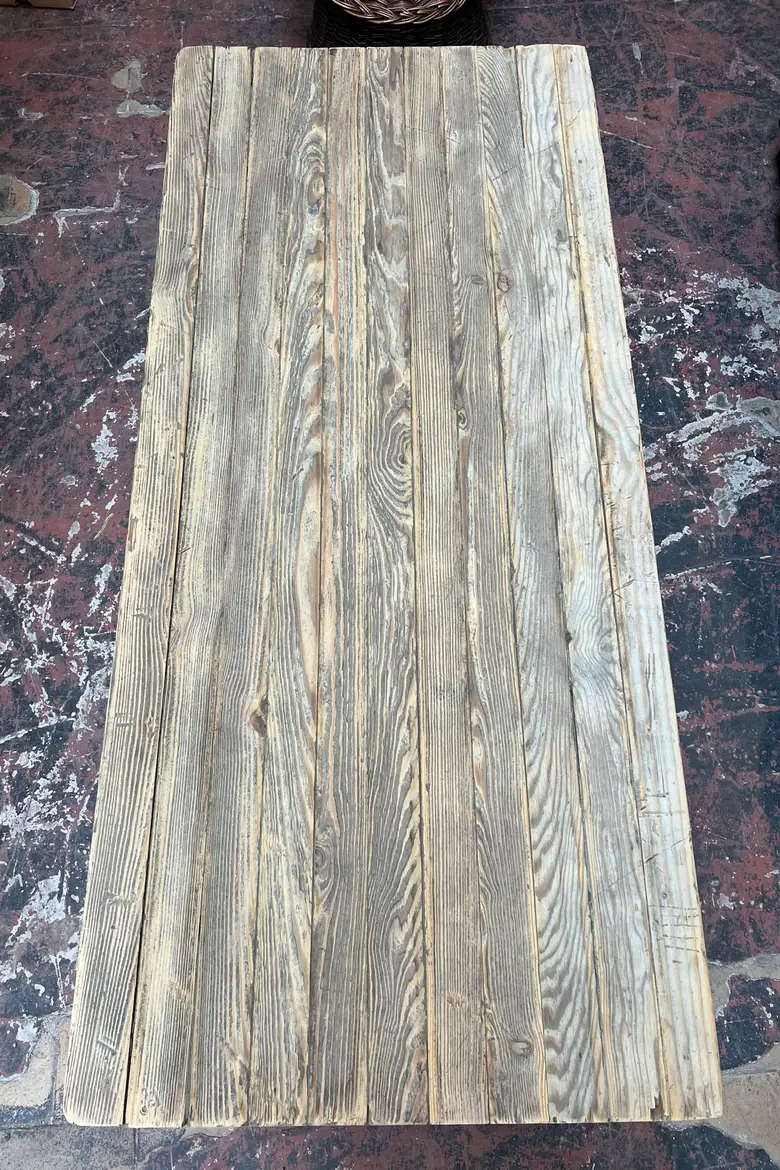 Table basse en sapin