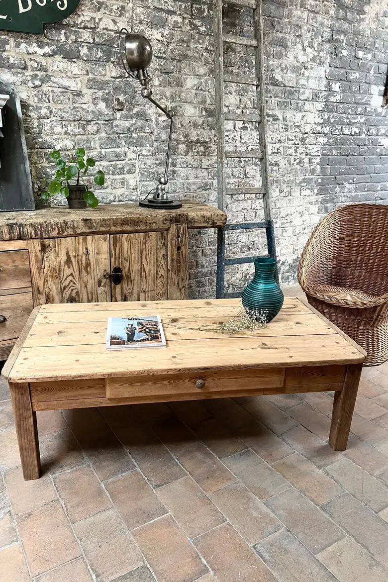 Table basse en sapin Début XXème