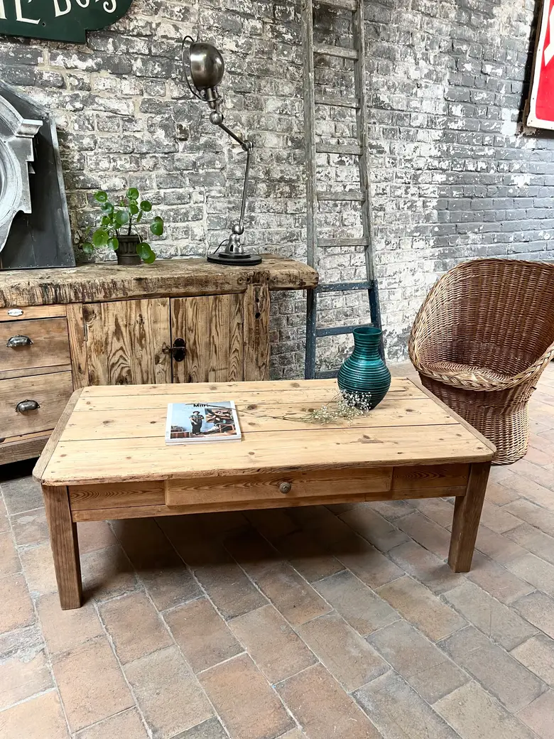 Table basse en sapin Début XXème