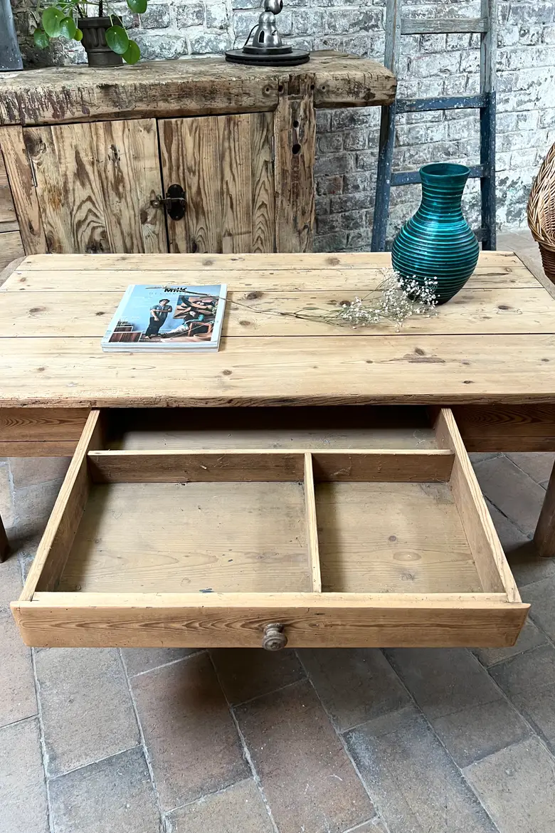 Table basse en sapin Début XXème