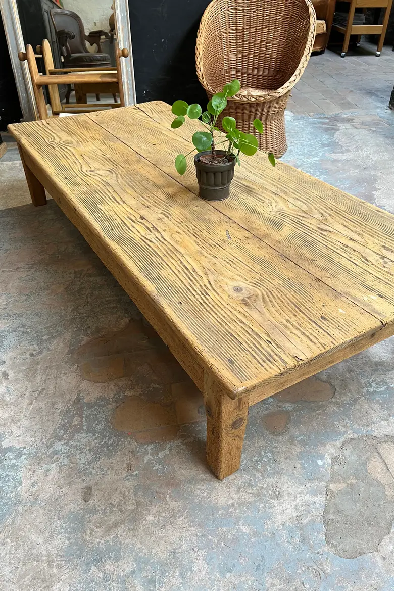 Table basse en sapin Début XXème
