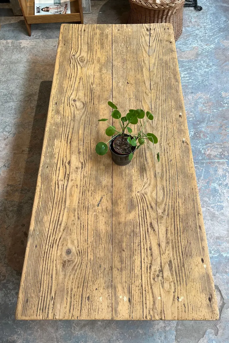 Table basse en sapin Début XXème