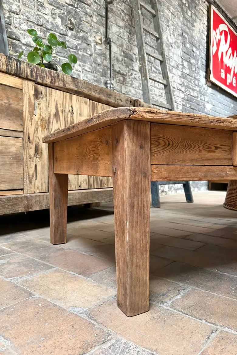 Table basse en sapin Début XXème
