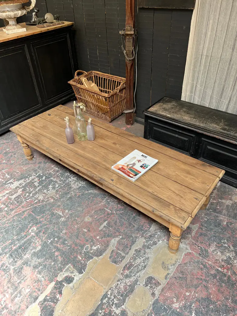 Table basse en sapin Début XXème