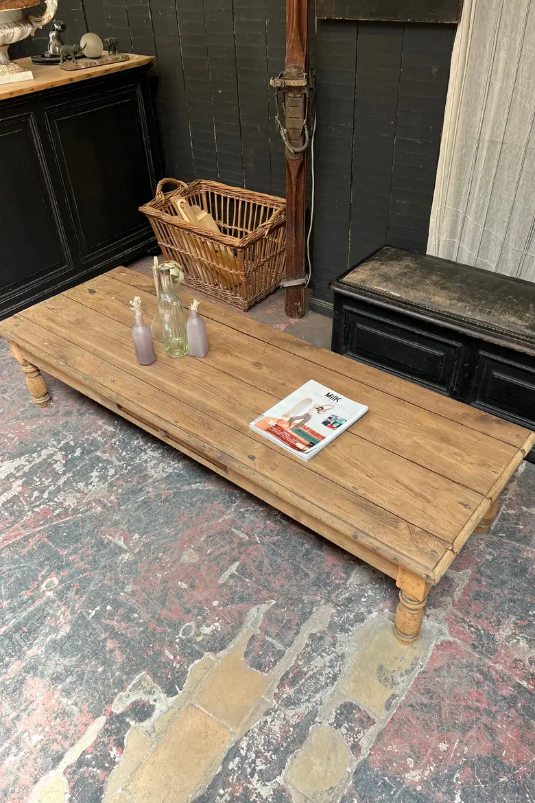 Table basse en sapin Début XXème