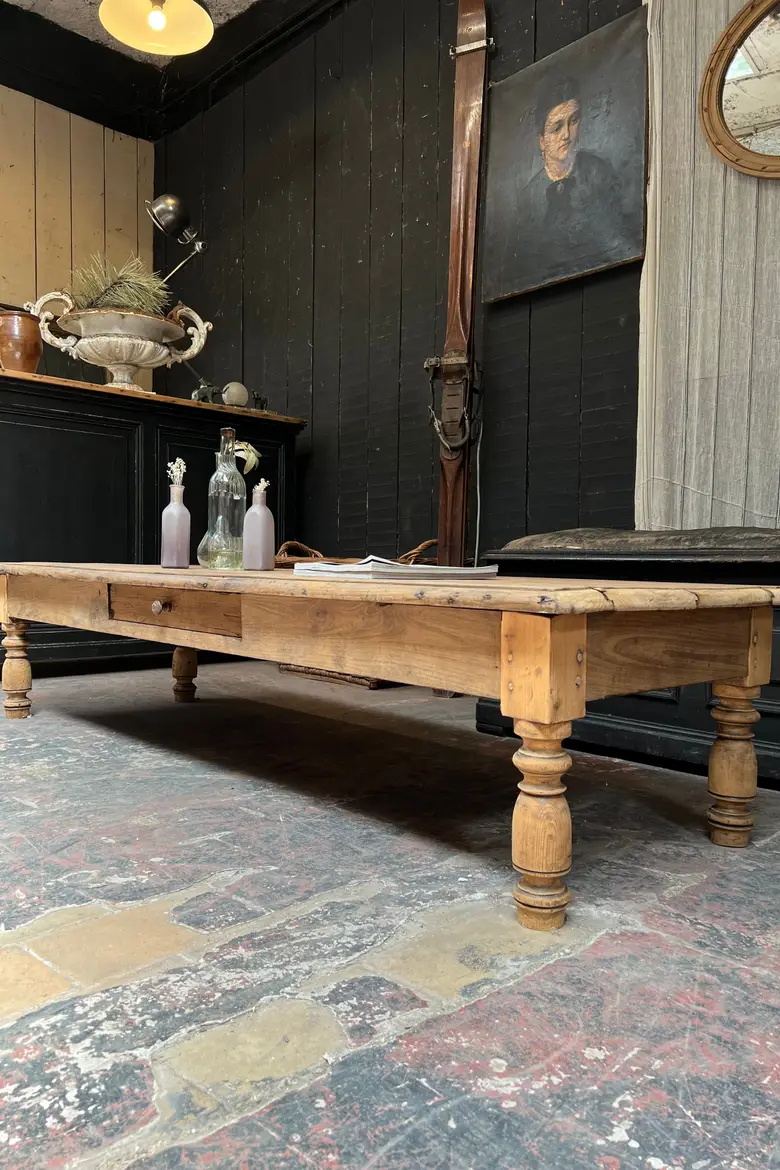Table basse en sapin Début XXème