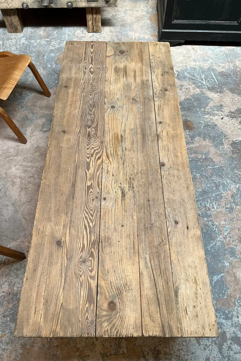 Table basse en sapin Début XXème