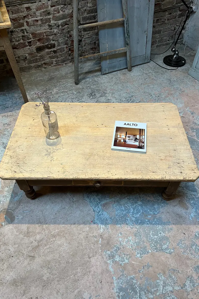 Table basse en sapin Début XXème