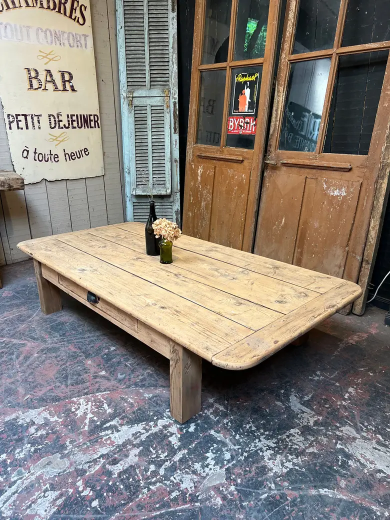Table basse en sapin Début XXème