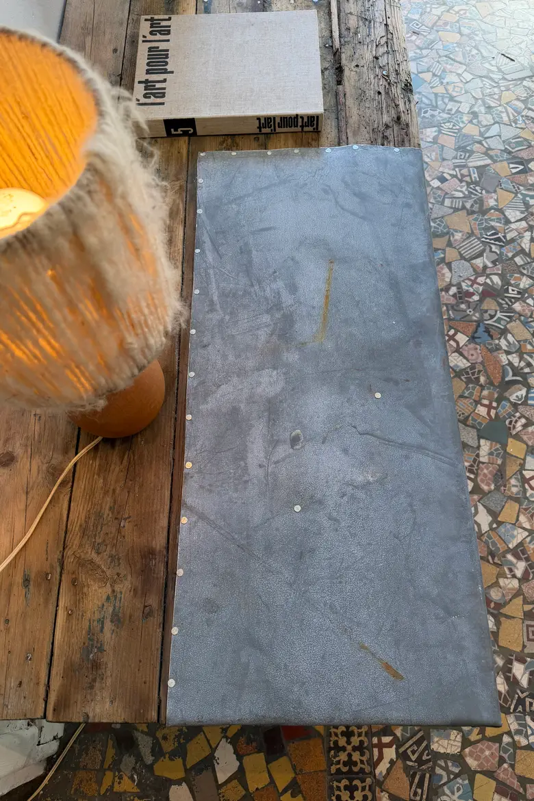 Table basse en sapin et zinc – XXe siècle