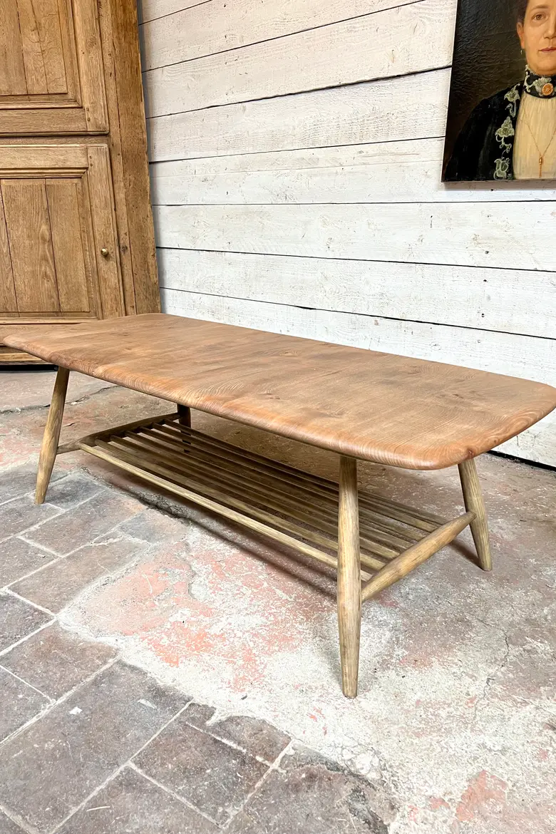 Table basse Ercol en orme 1960