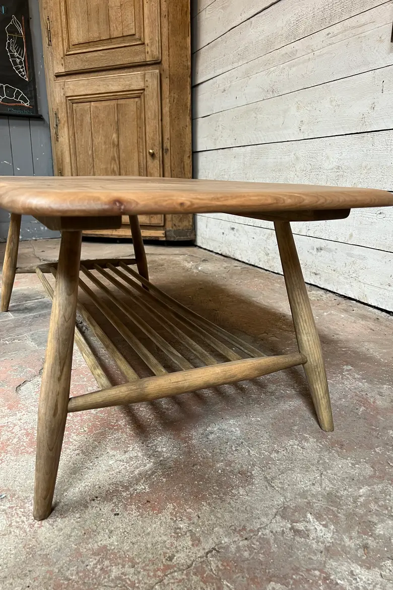 Table basse Ercol en orme 1960