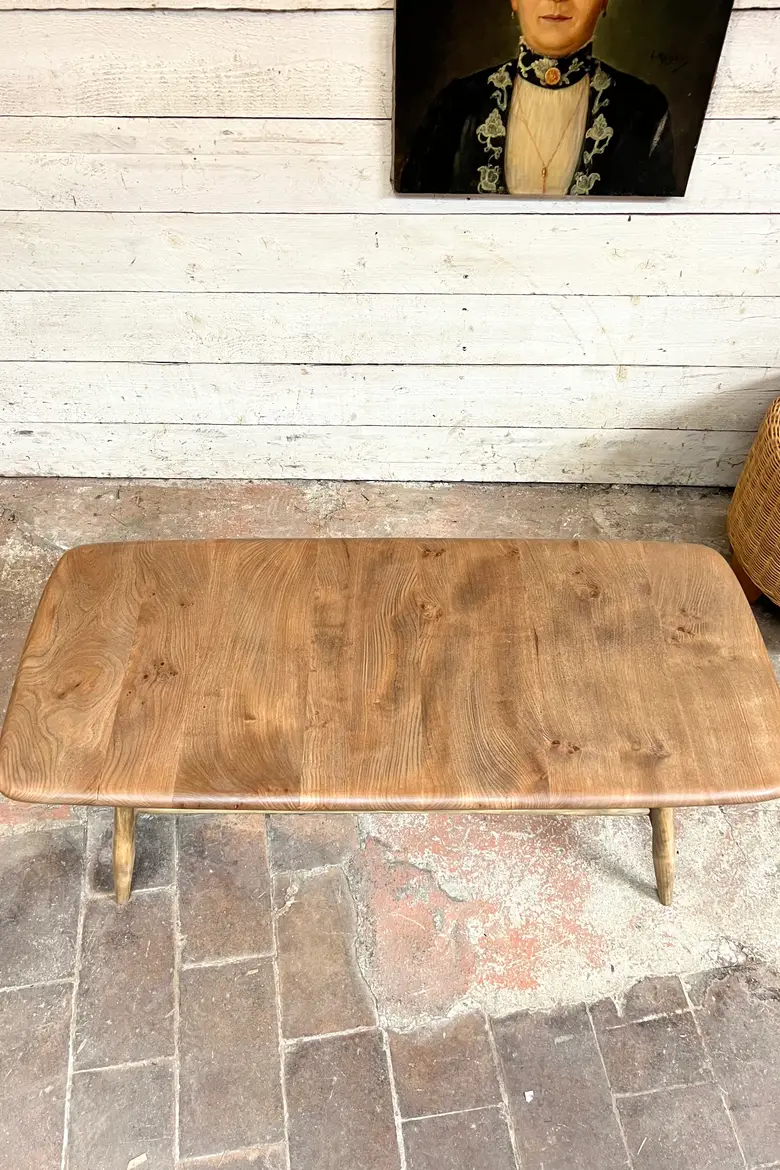 Table basse Ercol en orme 1960