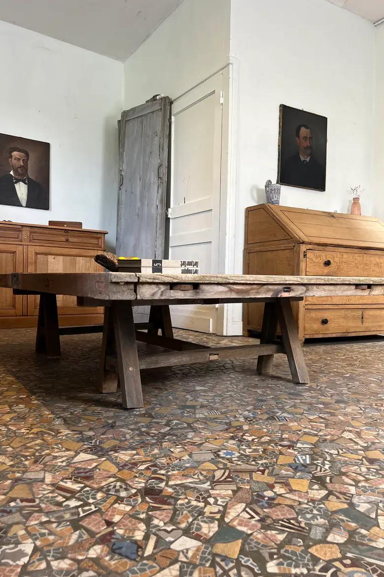 Table basse fabriquée avec une porte Japonaise