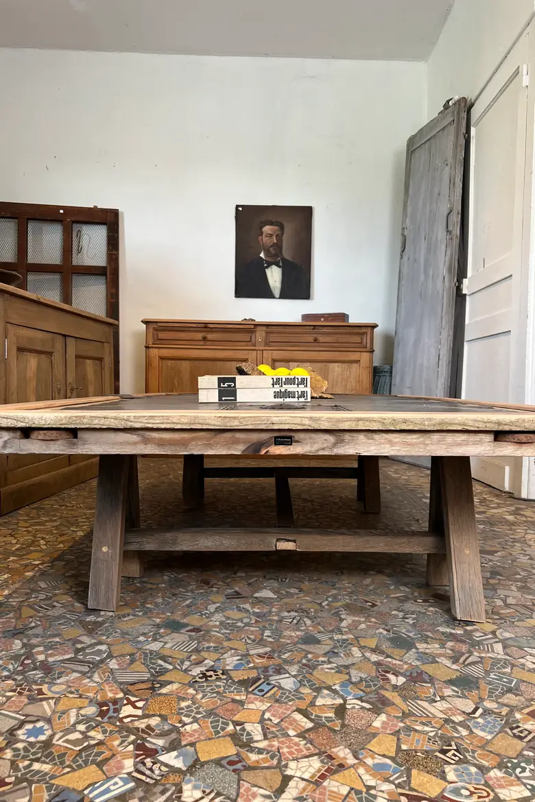 Table basse fabriquée avec une porte Japonaise