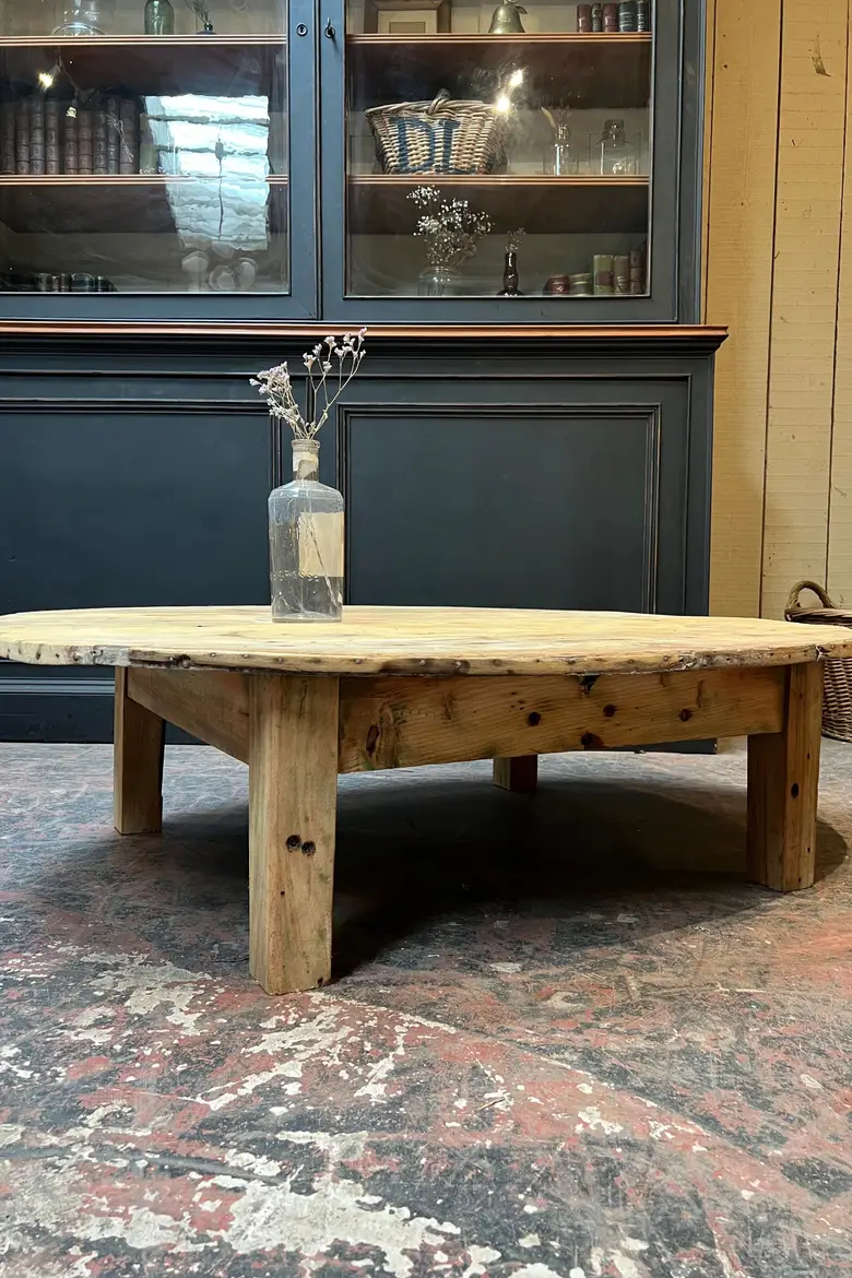 Table basse ovale en sapin Début XXème