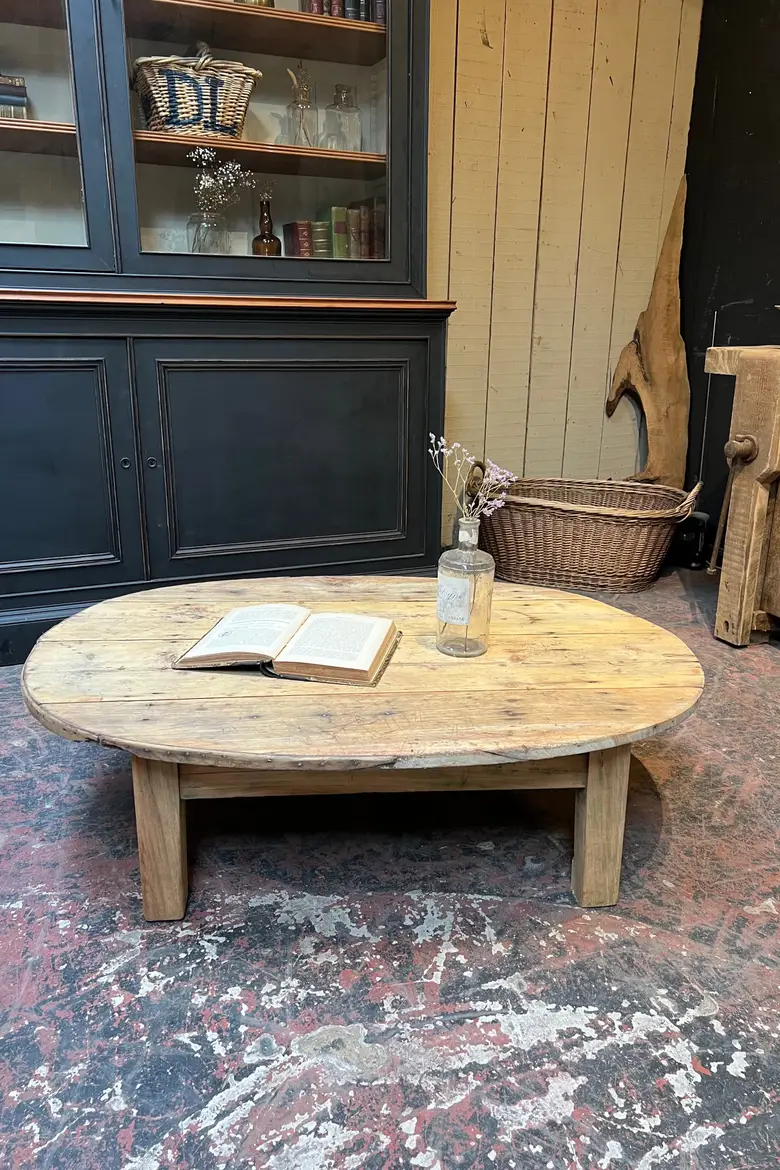 Table basse ovale en sapin Début XXème