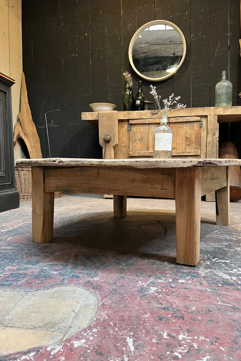 Table basse ovale en sapin Début XXème