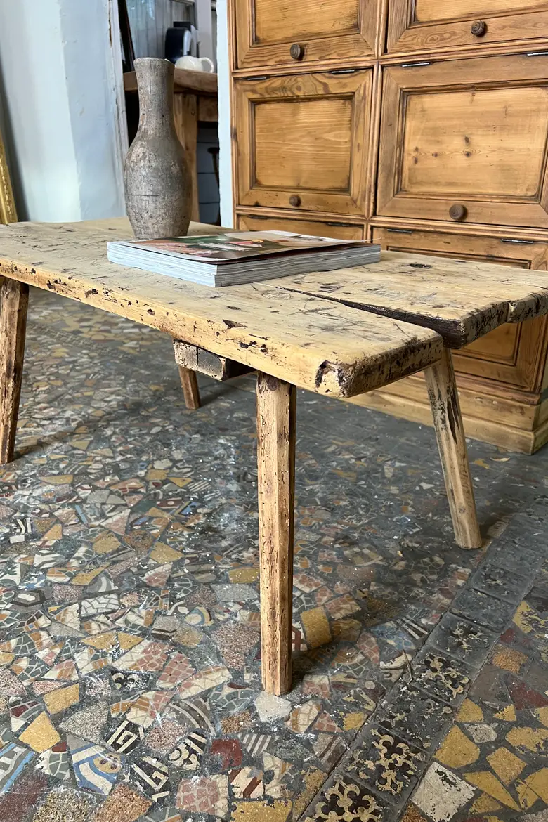 Table basse primitive Début XXème