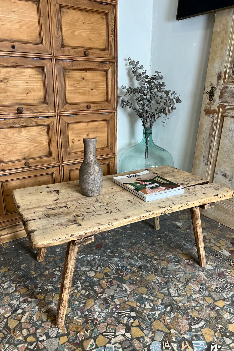 Table basse primitive Début XXème
