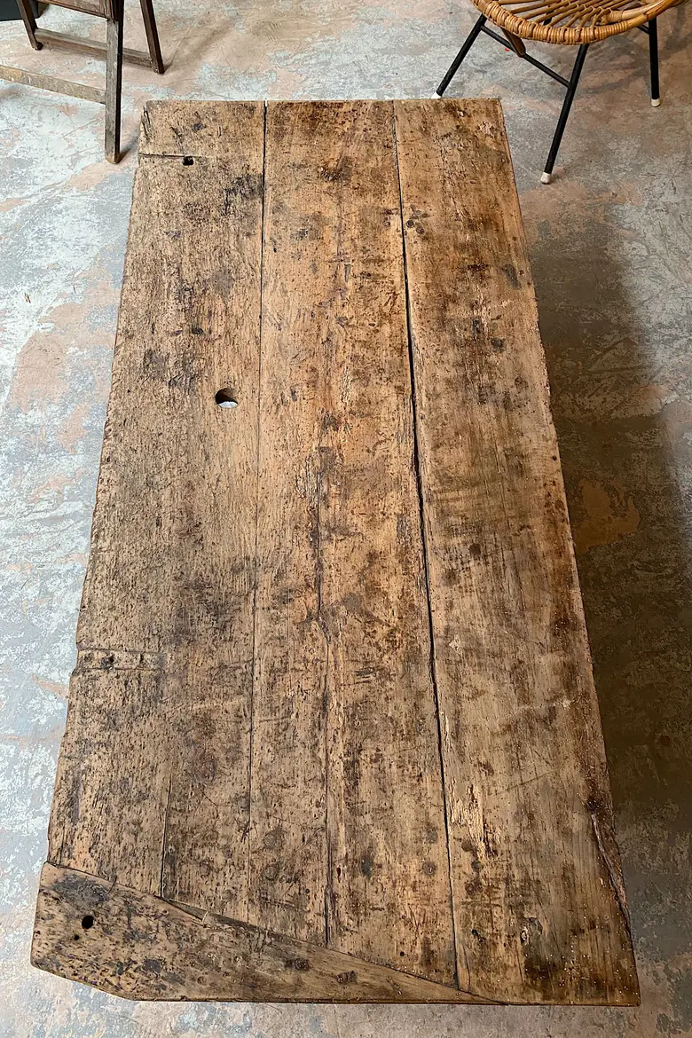 Table basse primitive Début XXème