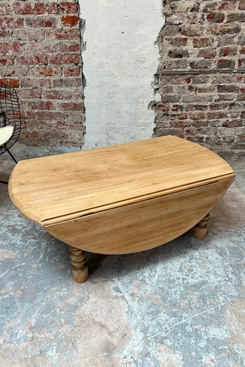 Table basse ronde en merisier