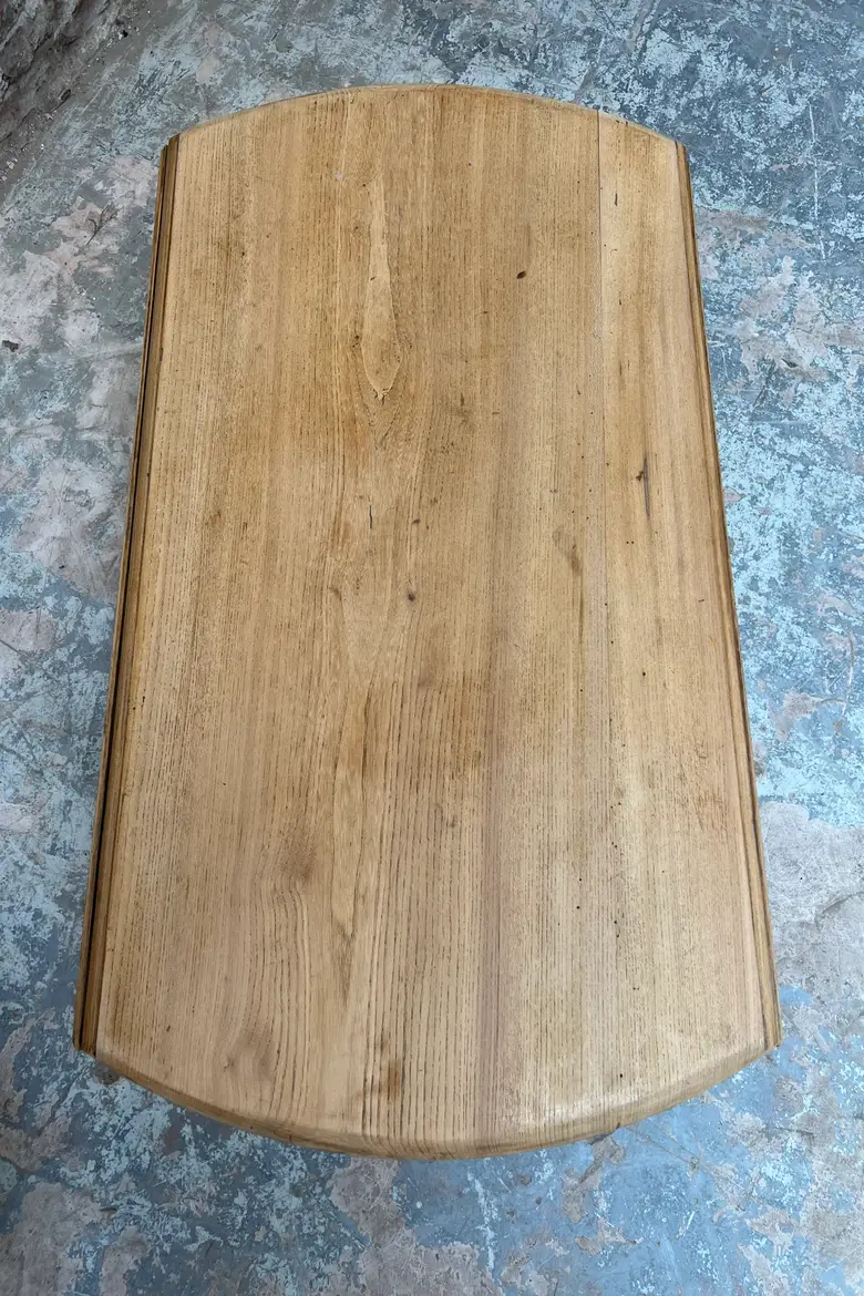Table basse ronde en merisier