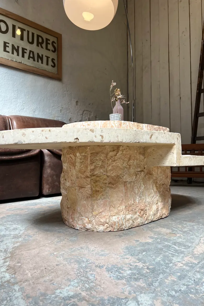 Table basse vintage en placage de travertin 1970