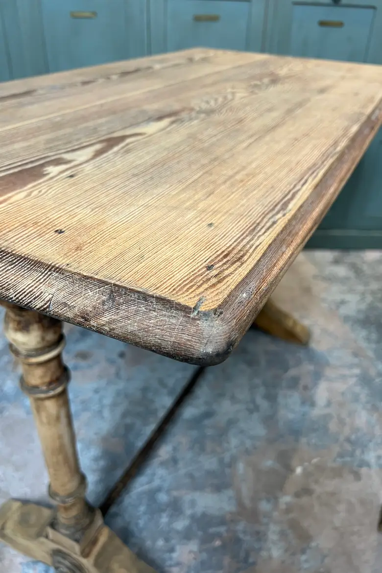 Table bistrot