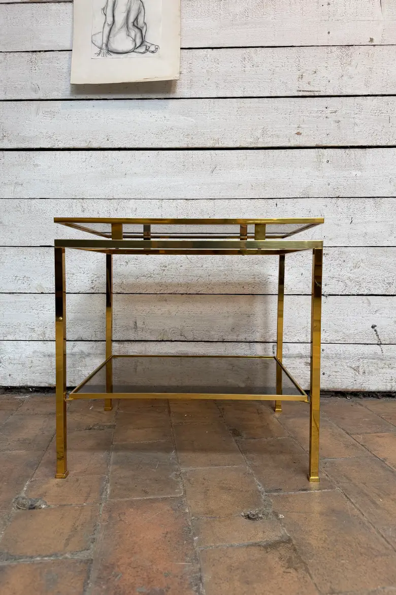 Table d’appoint en laiton doré