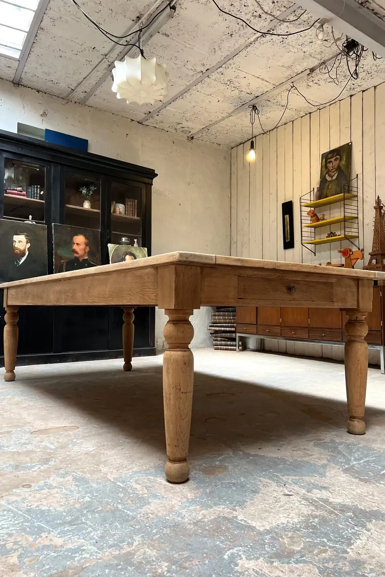 Table de conférence en chêne Début XXème